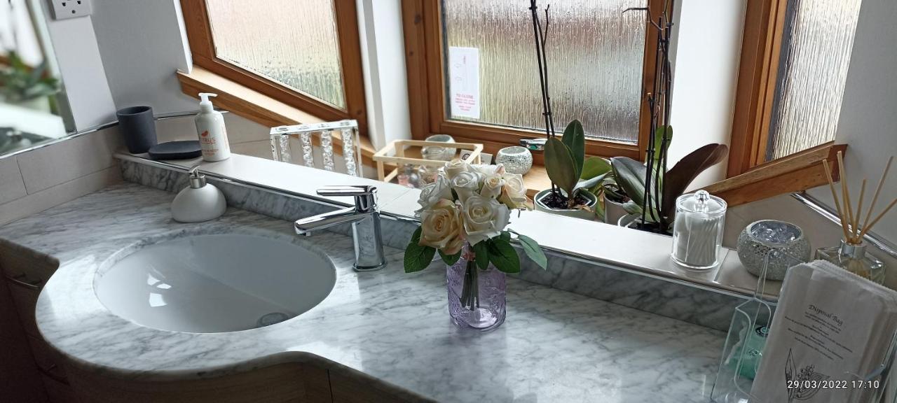 Outlander Boutique B&B Super King Cruden Bay Bagian luar foto